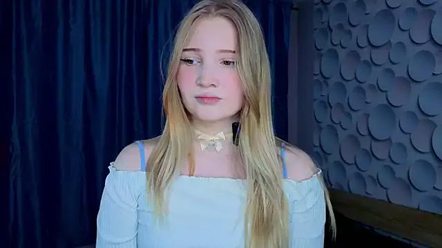 LianaLoss on StripChat 