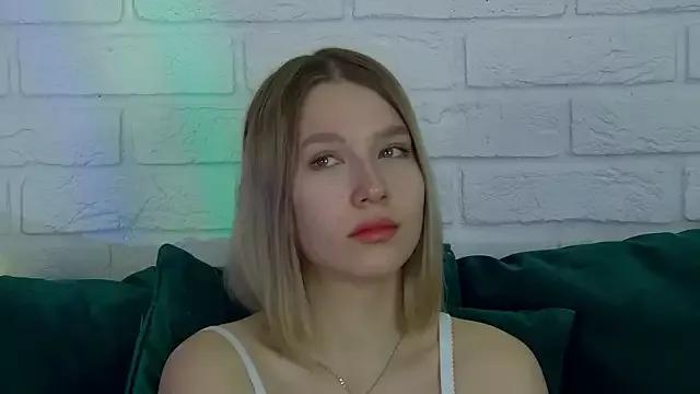 Freechat LiliLinn on StripChat