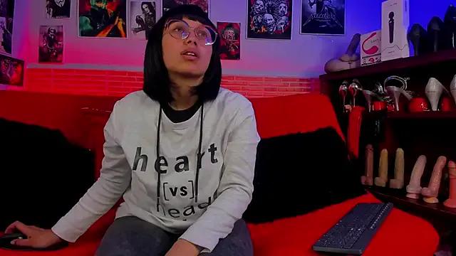 Freechat lilith-deveraux on StripChat
