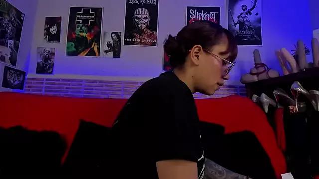 Freechat lilith-deveraux on StripChat