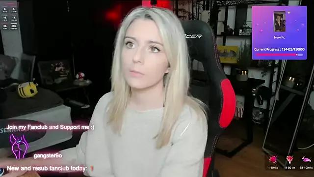 Lisaonthemoon on StripChat 