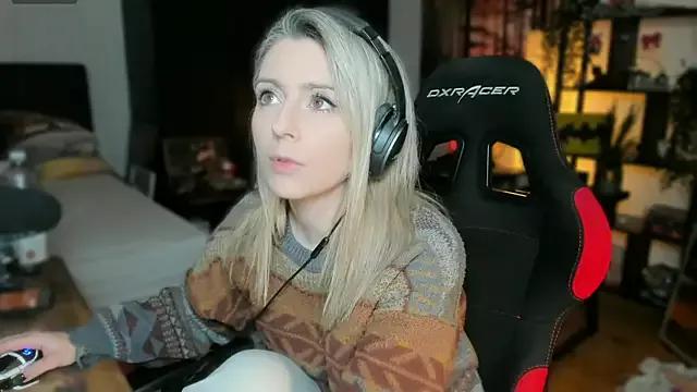 Lisaonthemoon on StripChat 