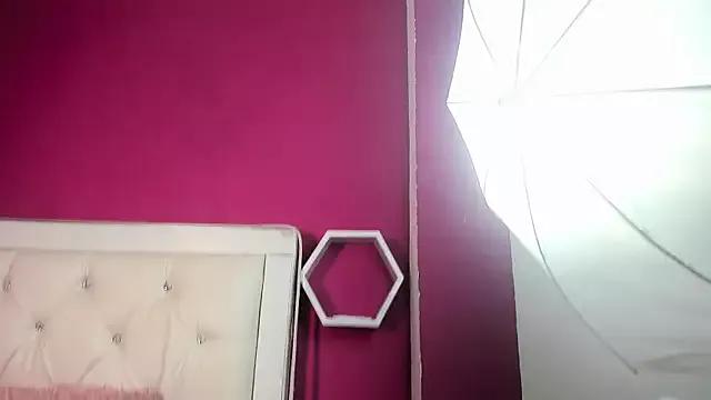 Lucy_leroy on StripChat 