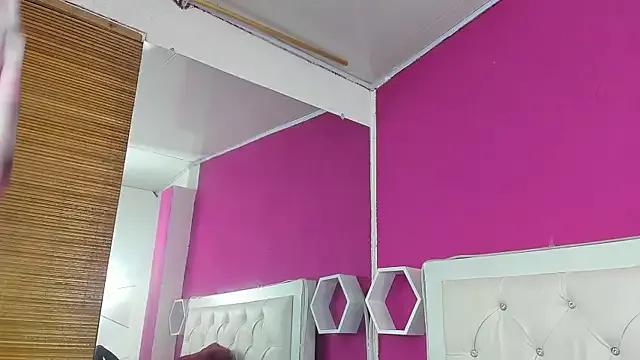 Lucy_leroy on StripChat 