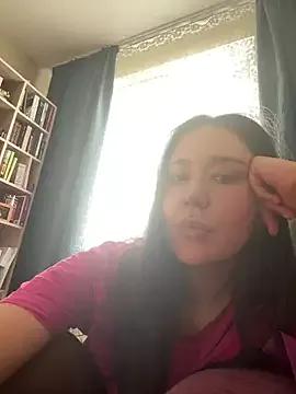 LucyMour on StripChat 
