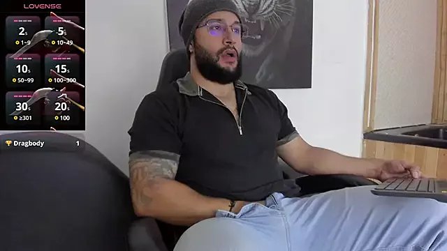 Freechat Luke__09 on StripChat