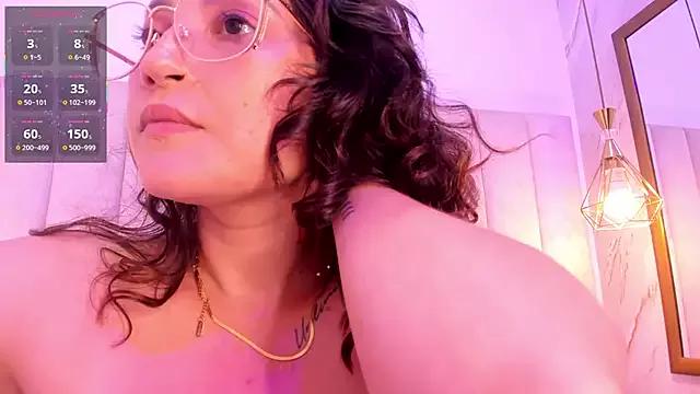 Freechat LunaPleasure on StripChat