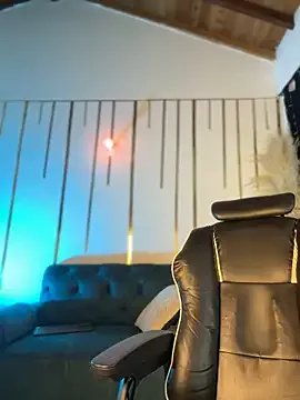 Freechat LylaLee111 on StripChat