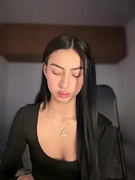 maddy_bronw_ on StripChat 