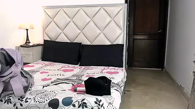 MayaBaker on StripChat 