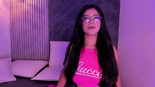 Meghan_loghan on StripChat 