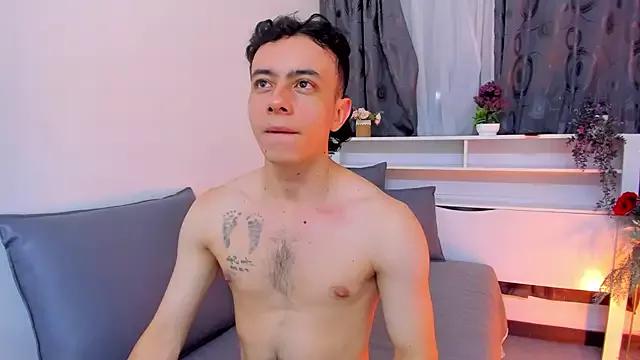 Meghan_loghan on StripChat 