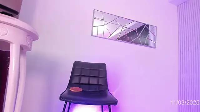 Mell_Saenz on StripChat 