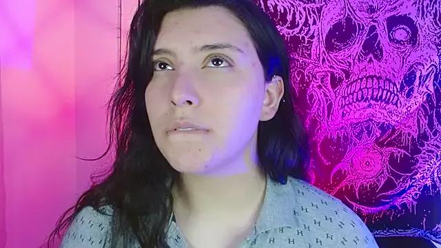 mikaskullcs on StripChat 