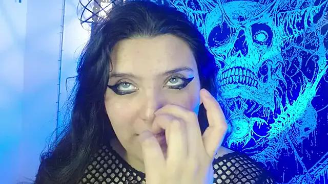 mikaskullcs on StripChat 