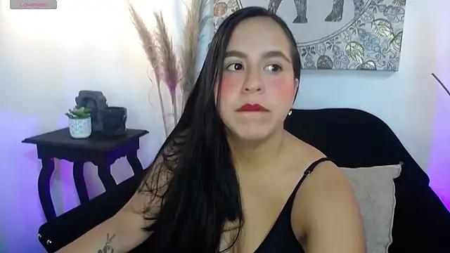 milky_zoe on StripChat 