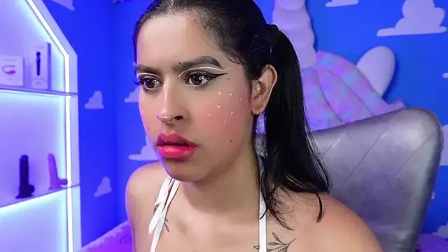 Freechat miss___anya on StripChat