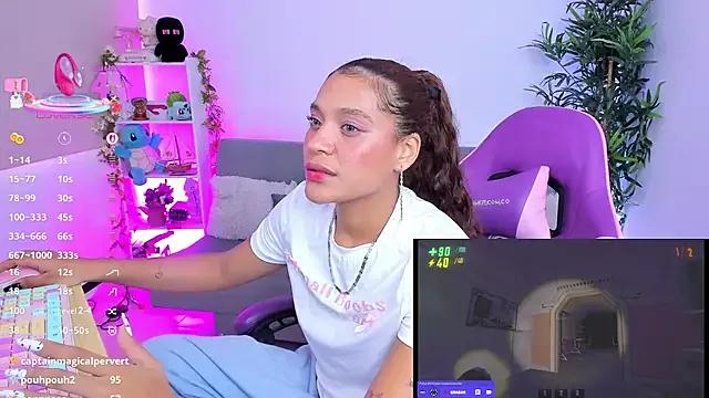 natty_romanof_18 on StripChat 