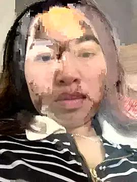 Nhung584 on StripChat 