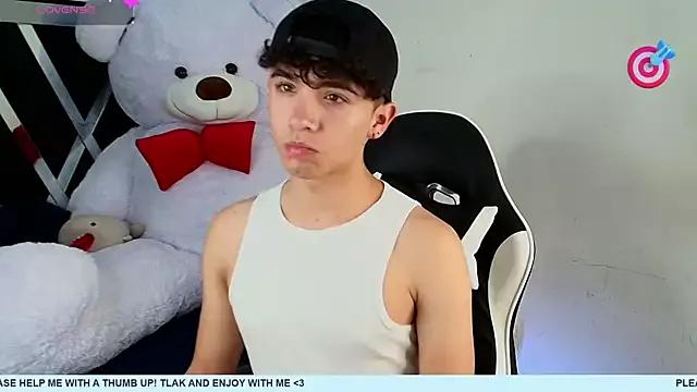Niico_Cruz on StripChat 