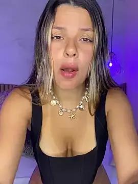 Ninakravis on StripChat 
