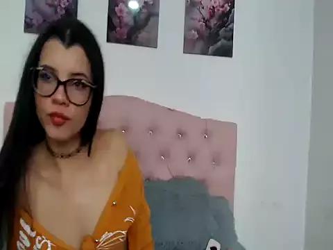 Freechat pinky_f00x on StripChat