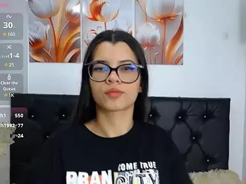 Freechat pinky_f00x on StripChat