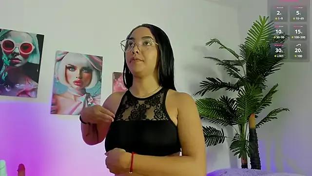Freechat pocahotass_11 on StripChat