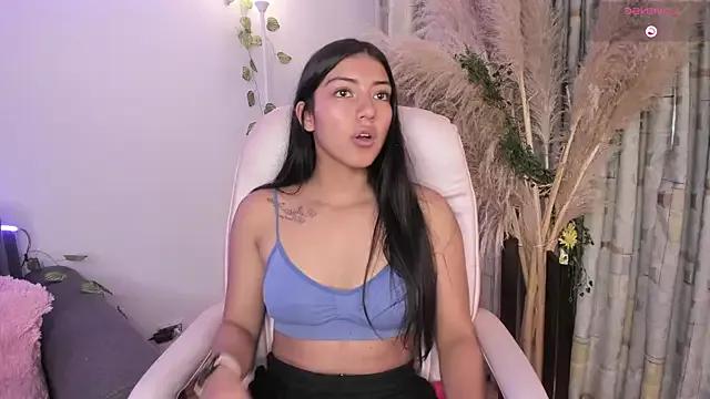 Freechat Quiinn_bx on StripChat