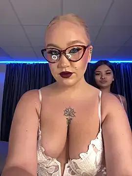 RollDolls