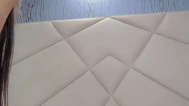 RubyLuxee on StripChat 
