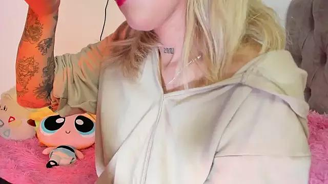 Sabrina_Cole on StripChat 