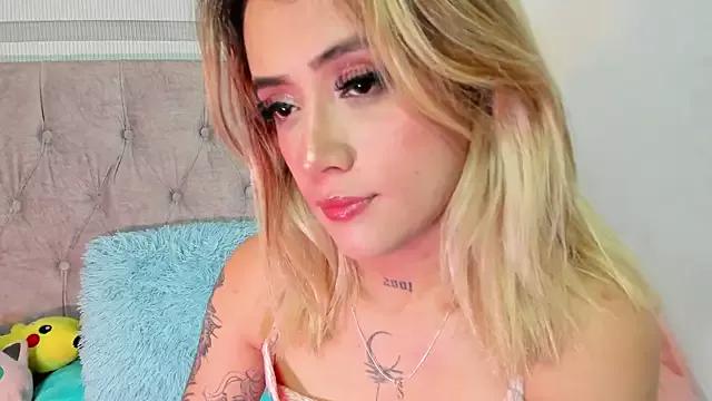 Sabrina_Cole on StripChat 