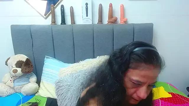 sasi_luna on StripChat 