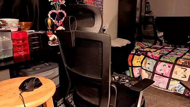 ShinyCherub on StripChat 