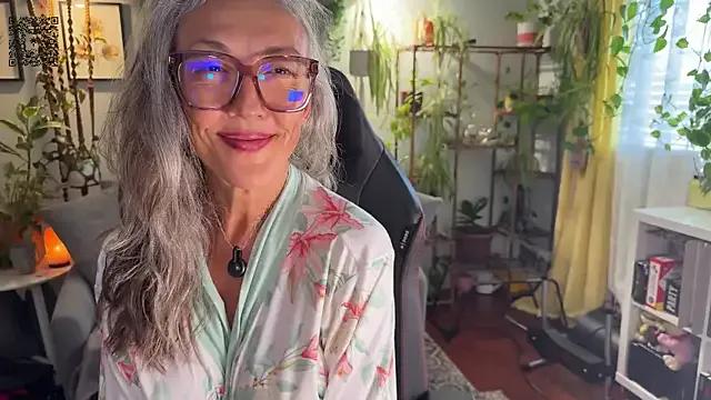 Freechat sunnie_dayz on StripChat