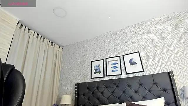 Freechat sweet__vanessa1 on StripChat