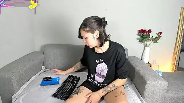 Freechat TattoedLexi_ on StripChat