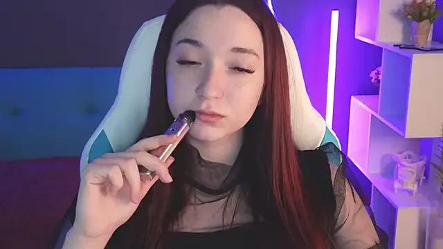 YasmineWest on StripChat 