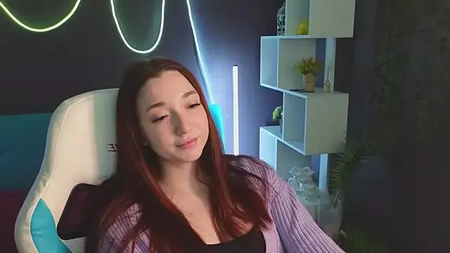YasmineWest on StripChat 